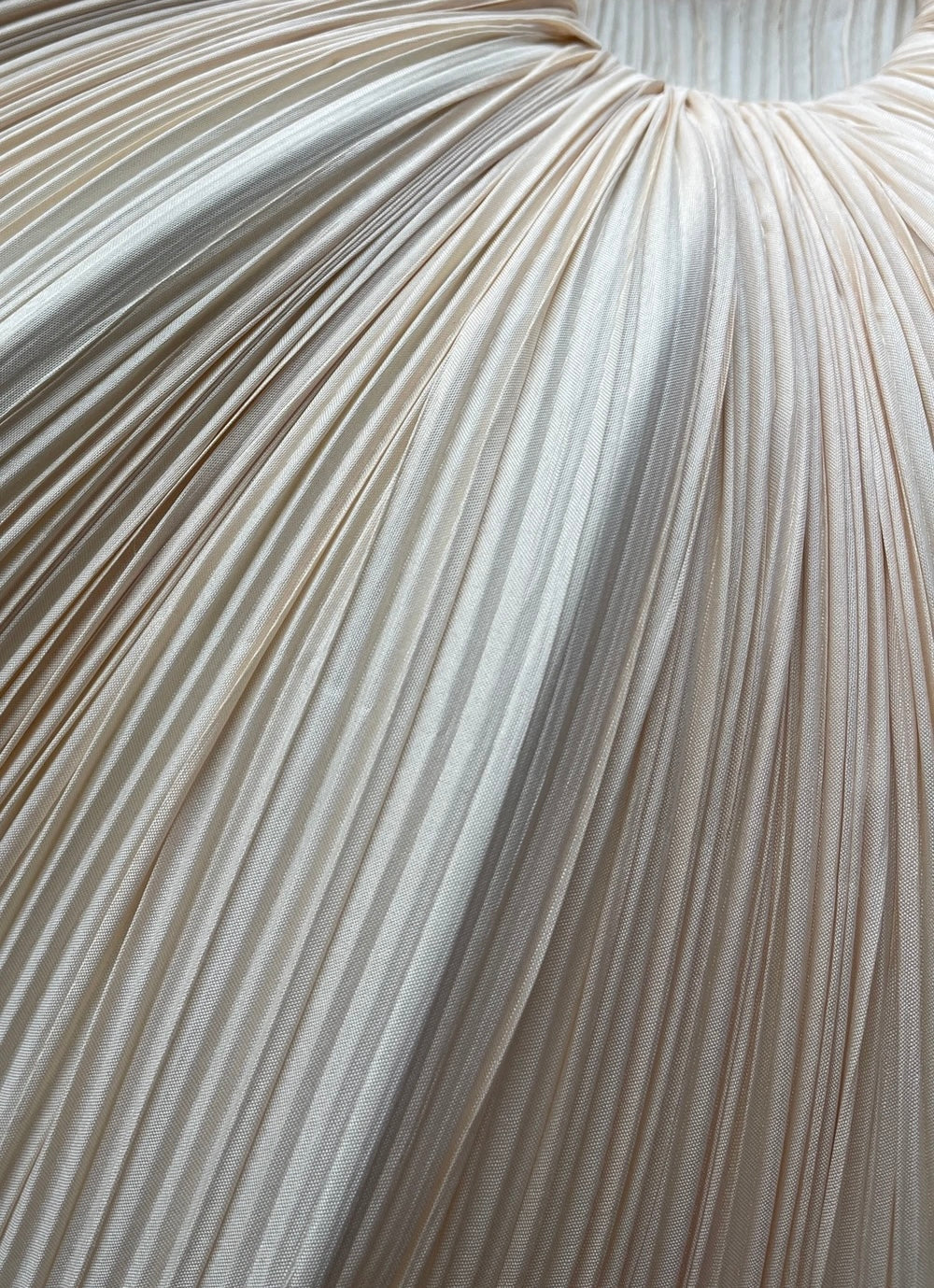 Close up of the Kumo shade's fine gathered fabric pleats