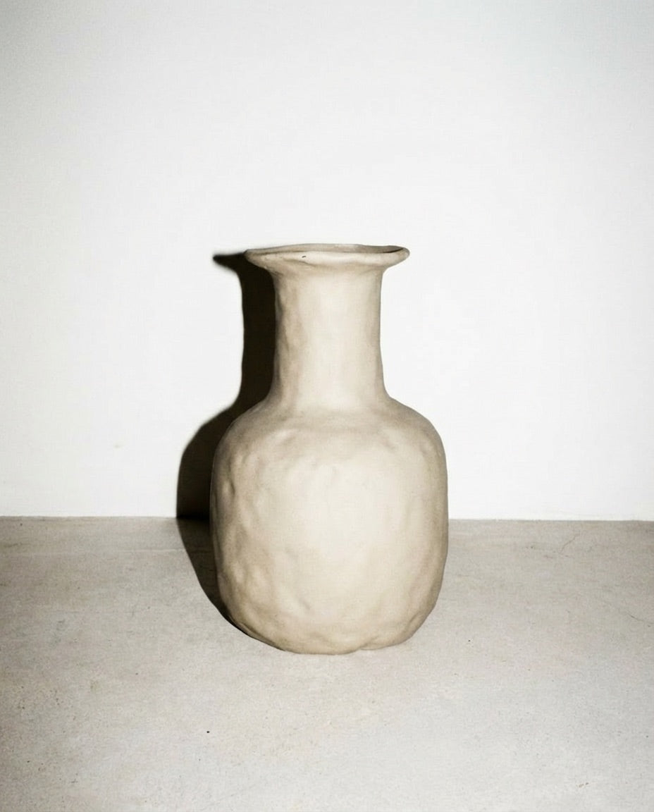 Tsuchi urn vase in an editorial setting